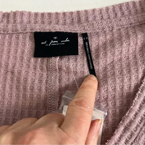 NWT Urban Outfitters mauve Button-Down Shirt - Picture 3 of 9